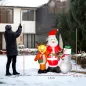 Papá Noel Inflable 150 cm con Reno y Muñeco de Nieve Luces LED e Inflador Eléctrico para Exterior Jardín Césped