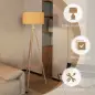 Lámpara de Pie Tipo Trípode con Estructura de Madera Natural y Pantalla de Tela Gris con Estante Integrado 48x48x153 cm