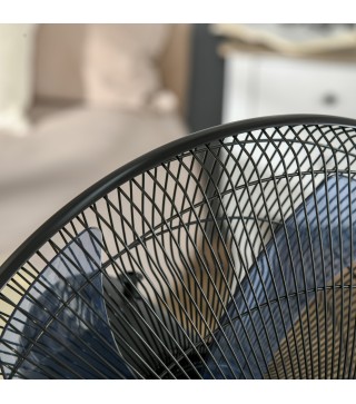 Ventilador de Pie con Nebulizador