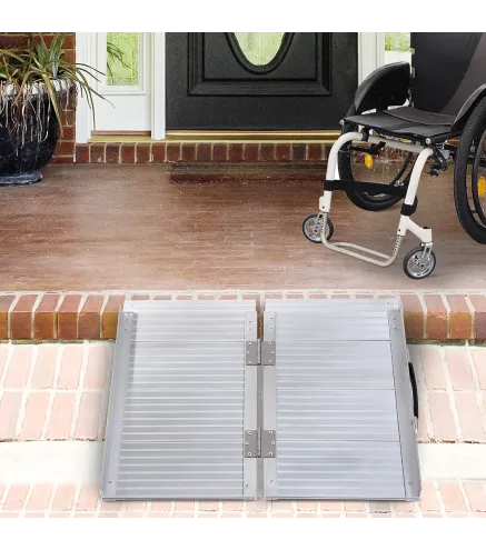 Rampa para Sillas de Ruedas Plegable 61 cm Carga 270 kg Rampa Portátil de Aluminio con Bordes de Seguridad Plata
