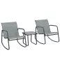 Conjunto de Jardín de 3 Piezas con 2 Sillas Mecedoras Mesa con Encimera de Vidrio y Estructura de Acero para Patio Gris Conjunto de Jardín de 3 Piezas con 2 Sillas Mecedoras Mesa con Encimera de Vidrio y Estructura de Acero para Patio Gris