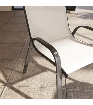 Set de 4 Sillas de Exterior Apilables con Asiento de Malla Respaldo Alto y Marco de Acero para Jardín Beige y Negro