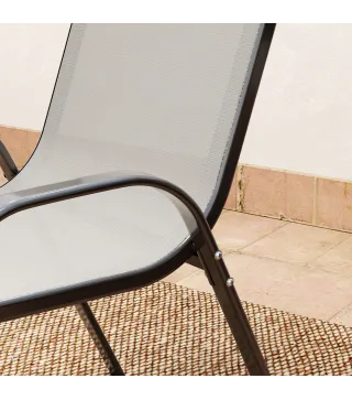 Conjunto de Jardín de 3 Piezas con Mesa Redonda Encimera de Vidrio y Sillas Apilables para Exteriores Gris Claro