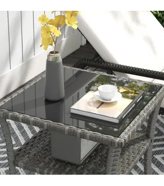 Mesa de Jardín de Ratán PE Cuadrada 50x50x45 cm con Estante Encimera de Cristal y Marco de Acero Carga 30 kg Gris