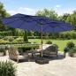 Sombrilla Doble de Jardín 4,7x2,8 m con Base Incluida Manivela Sacos de Arena Protección UV Impermeable Azul Oscuro