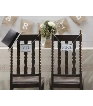 LETRERO MR & MRS