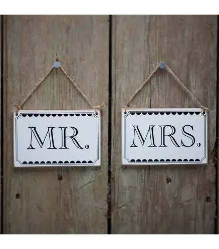 LETRERO MR & MRS