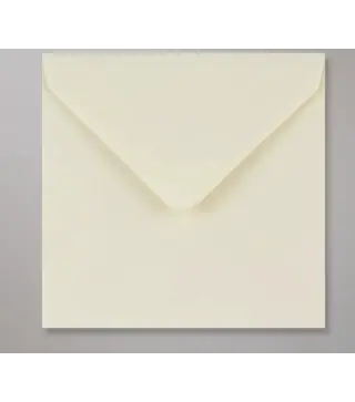 LOTE DE 50 SOBRES EN FORMATO CUADRADO EN  BLANCO ROTO