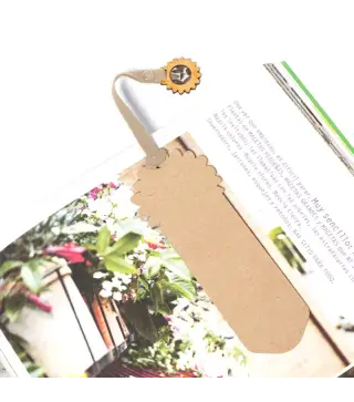 MARCAPÁGINAS EN CARTÓN RECICLADO CON SEMILLAS