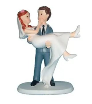 FIGURA PASTEL NOVIOS EN BRAZOS