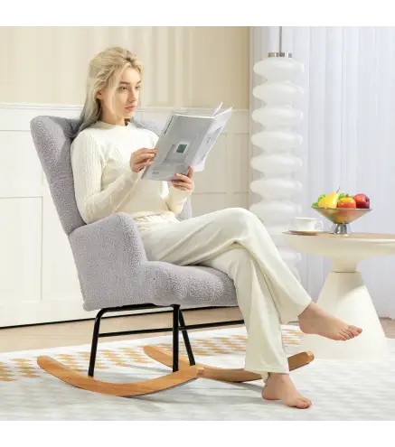 Silla Mecedora de Borreguito con Respaldo Capitoné y Base de Madera de Caucho para Salón o Dormitorio 65x88x87 cm Gris