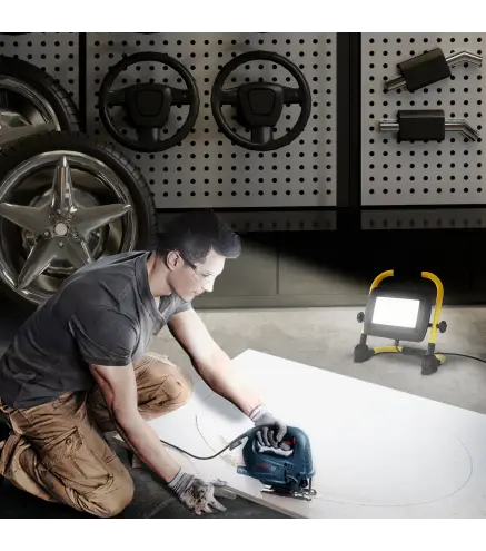 Foco LED con 4250 Lúmenes IP65 6500K Resistente a la Intemperie Ajustable y Portátil 25,5x16x25,5 cm Amarillo