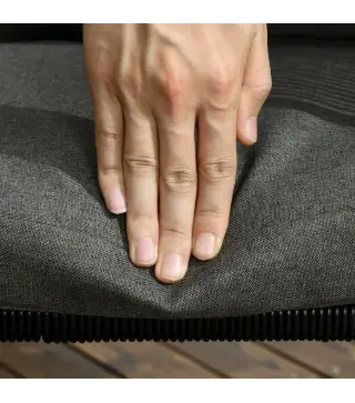 Conjunto de Jardín Exterior con Mesa Cuadrada 110x110x75 cm y 4 Sillas con Cojines 50,5x49,5x67 cm Negro y Natural