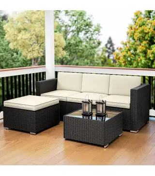 Conjunto de Muebles de Ratán de Jardín Sofá de 3 Plazas Taburete y Mesa de Centro con Encimera de Cristal Negro