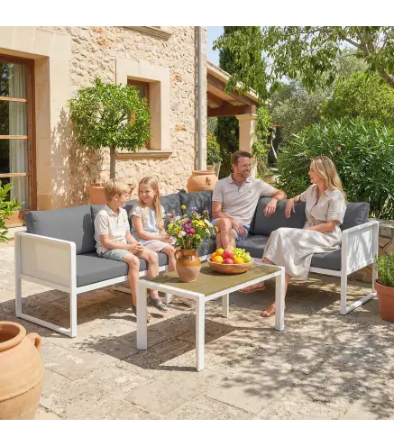 Conjunto de Jardín Exterior con Cojines 3 Sofás de 2 Plazas Mesa con Tablero Efecto Madera WPC y Cojines Gris y Blanco
