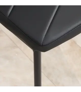 Set de 6 Sillas de Comedor Tapizadas de Cuero Sintético con Respaldo Alto y Patas de Acero 41x50x97 cm Negro