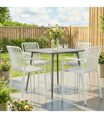 Juego de 4 Sillas de Jardín Exterior Apilables de PP con Respaldo Curvado Asiento de Listones 55x58,5x81,5 cm Blanco