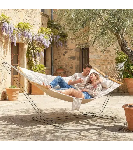 Hamaca Acolchada de Jardín Portátil con Almohada Desmontable Bolsillo para Revistas Marco de Madera 325x140 cm Crema