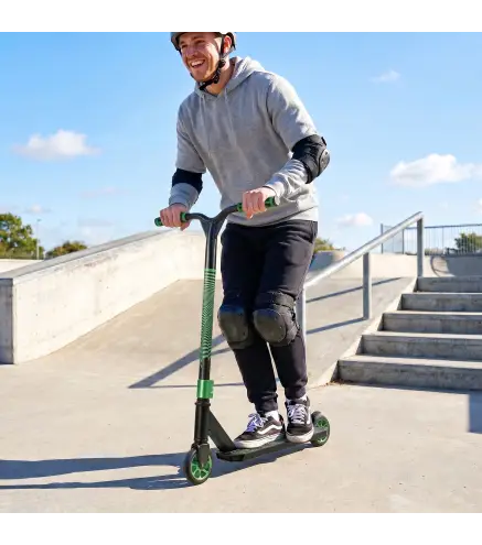 Scooter Acrobático para Trucos Patinete Freestyle con Rodamientos ABEC-9 Ruedas 120 mm Giro 360° para Skatepark Verde