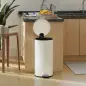 Cubo de Basura Cocina 30L con Pedal Tapa de Cierre Suave y Cubo Extraíble para Dormitorio Oficina Estudio Salón Crema
