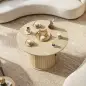 Mesa de centro redonda, mesa de salón con almacenamiento, puerta corredera de listones, 2 estantes, efecto madera natural