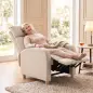 Sillón Reclinable Manual hasta 135° Tapizado en Lino Reposapiés Muelles Ensacados Respaldo Alto y Patas de Madera Beige Sillón Reclinable Manual hasta 135° Tapizado en Lino Reposapiés Muelles Ensacados Respaldo Alto y Patas de Madera Beige