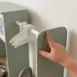Cocina de Juguete de Madera con Lavandería Máquina de Hielo Cajón de Tela Perchas Accesorios de Acero Inoxidable Verde