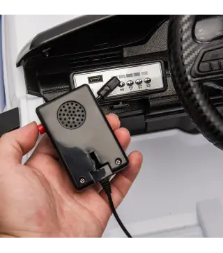 Coche Eléctrico para Niños de Policía 12V Mando a Distancia 2,4 G 2 Motores Arranque Suave Sirena Luces Música Blanco