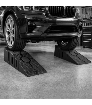 Juego 2 Rampas para Coches de HDPE Carga 2 Toneladas para Coches Estándares Furgonetas Pequeñas 90x29,5x22,5 cm Negro