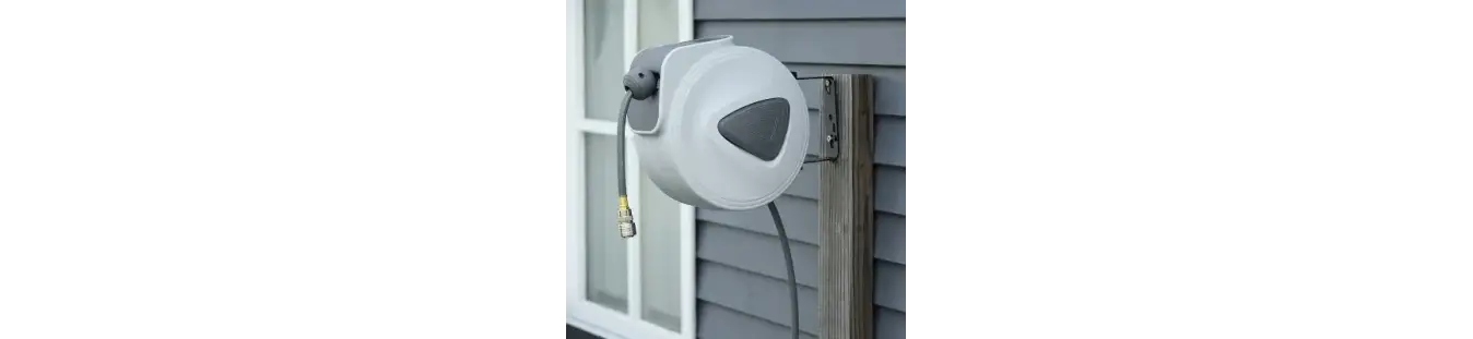 Carretes de manguera para riego cómodo y ordenado