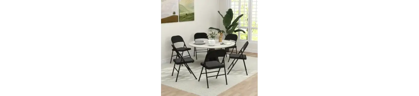 Mesas y sillas plegables prácticas y resistentes